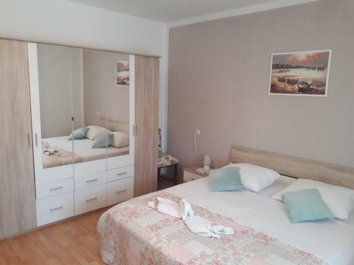 Lana Apartment Biograd Na Moru Exterior photo